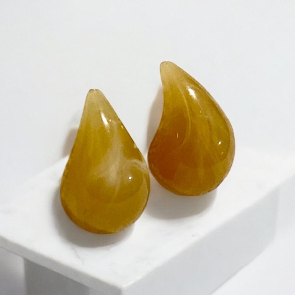 Brinco Resina Gota